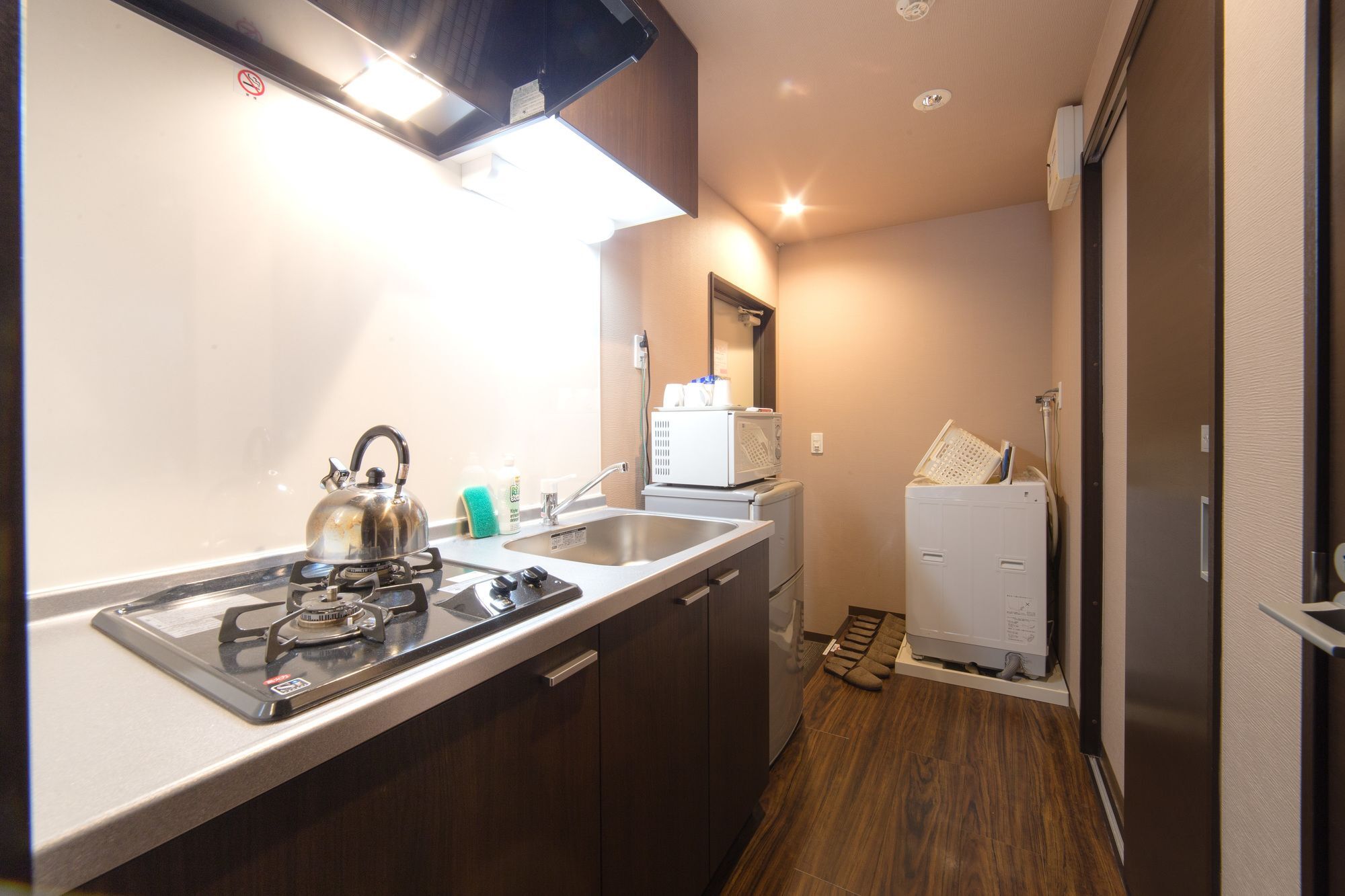 East By Root2 Hostel Kyoto Bagian luar foto